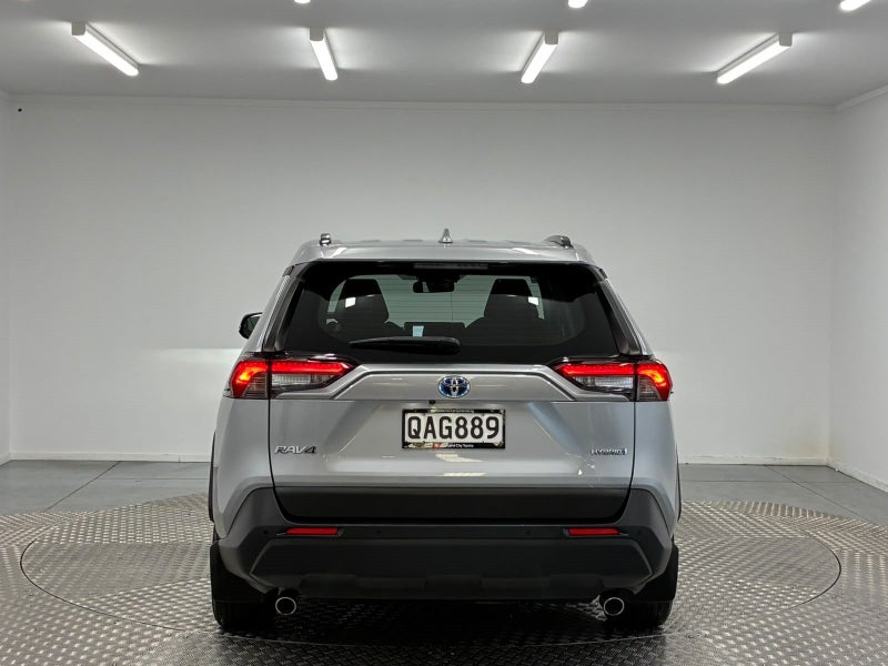 2023 Toyota RAV4 GX 2.5P Hybrid AWD image 4