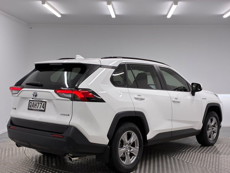 2023 Toyota RAV4 GX 2.5P Hybrid AWD image 3