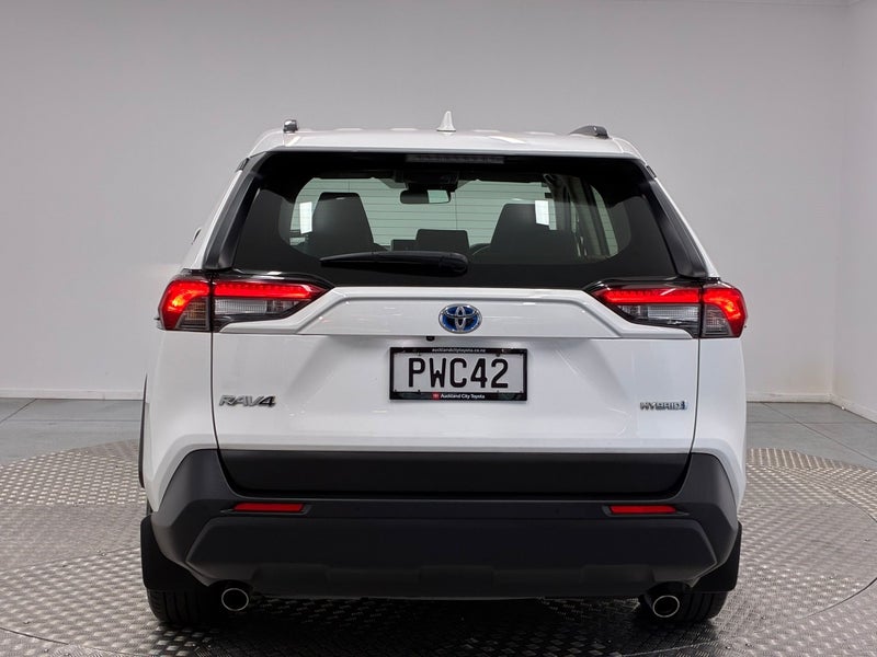 2023 Toyota RAV4 GX 2.5P Hybrid AWD image 4