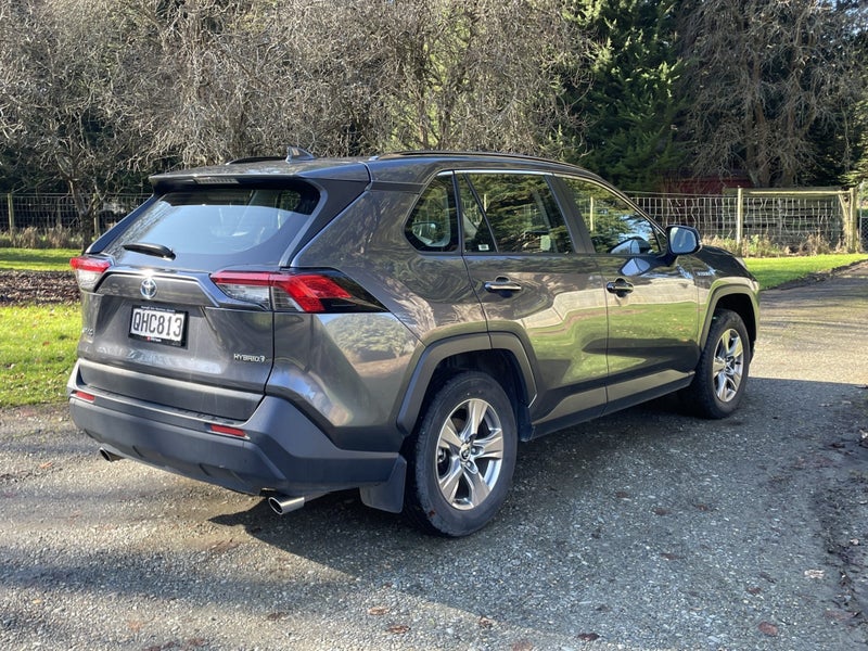 2023 Toyota RAV4 GX Hybrid AWD image 4