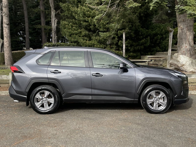 2023 Toyota RAV4 GX Hybrid AWD image 3
