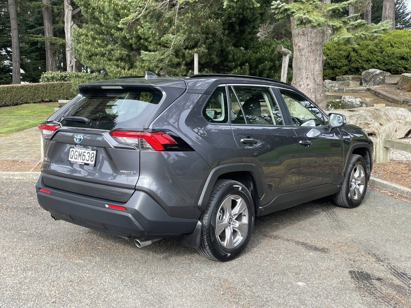 2023 Toyota RAV4 GX Hybrid AWD image 4