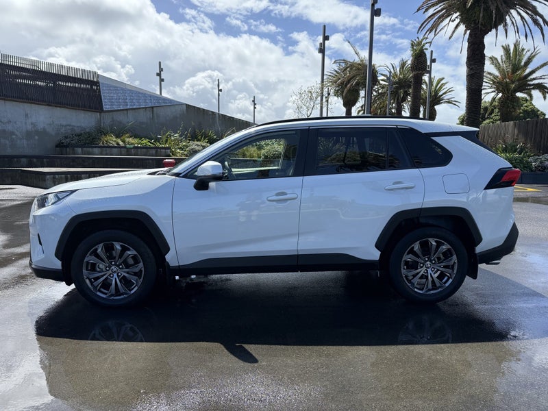 2023 Toyota RAV4 GXL 2.5P Automatic AWD SUV image 4