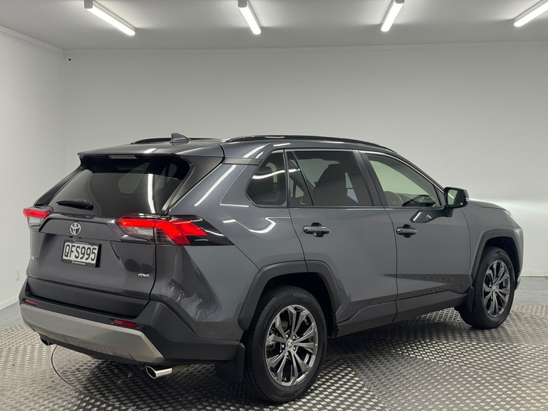 2023 Toyota RAV4 GXL 2.5P AWD image 3