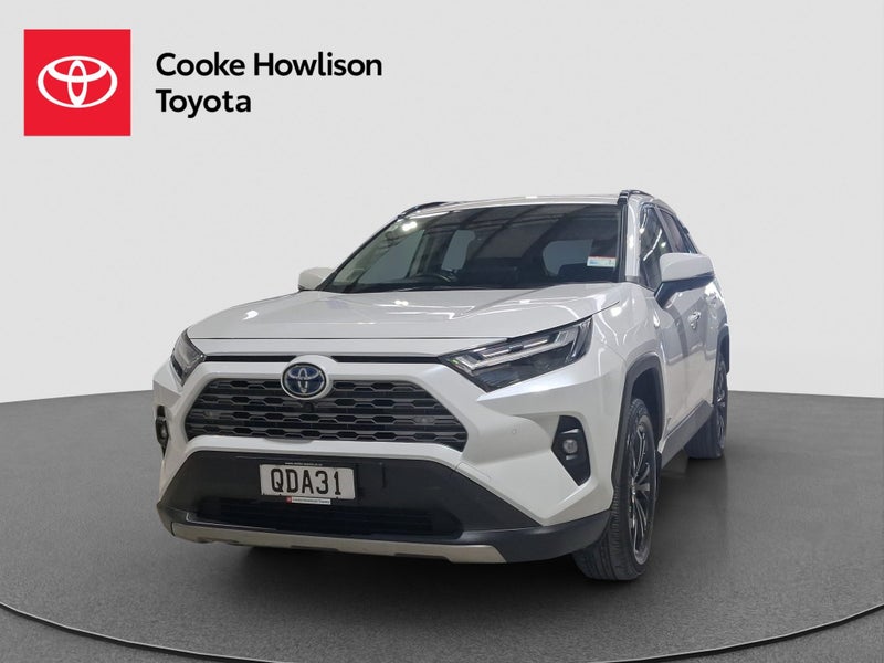 2023 Toyota RAV4 Limited 2.5L Hybrid image 3
