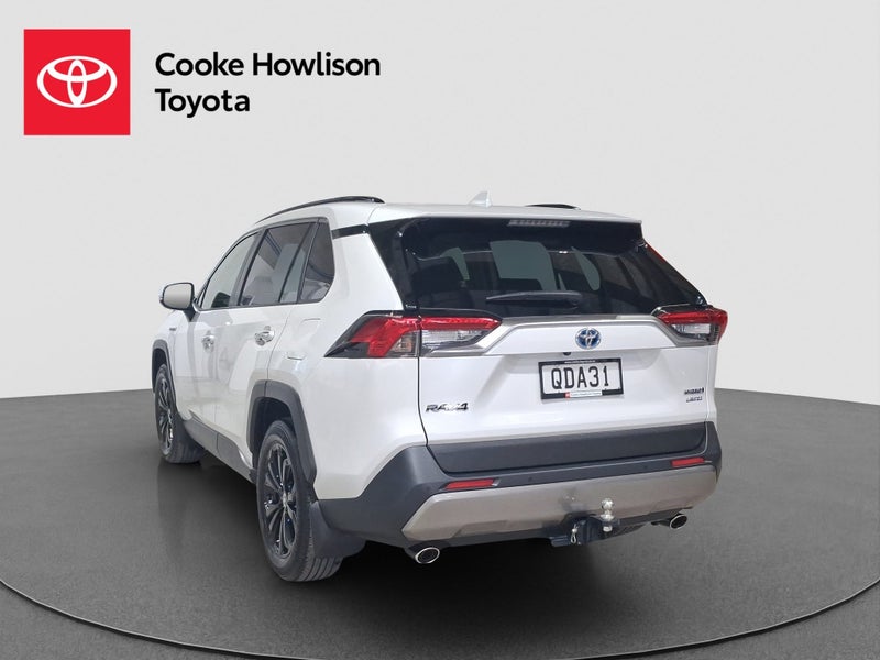 2023 Toyota RAV4 Limited 2.5L Hybrid image 5