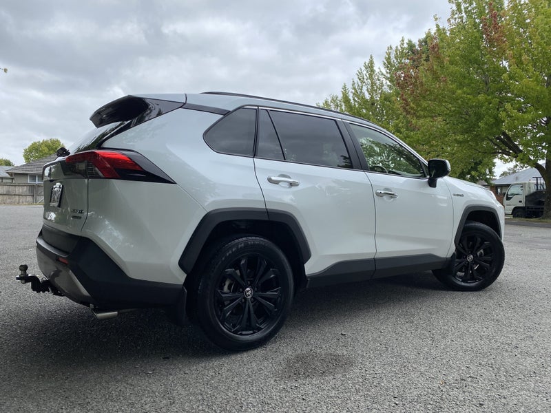 2023 Toyota RAV4 Limited 2.5P HV ECVT AWD SUV image 5