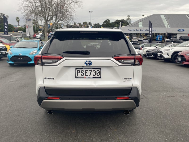 2023 Toyota RAV4 Limited 2.5P Hybrid image 3
