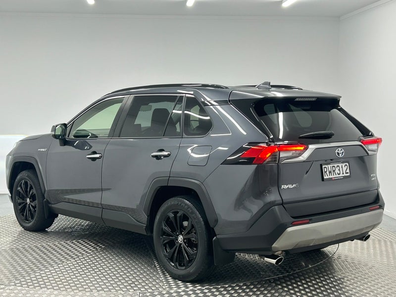 2023 Toyota RAV4 Limited 2.5P HYBRID AWD image 5