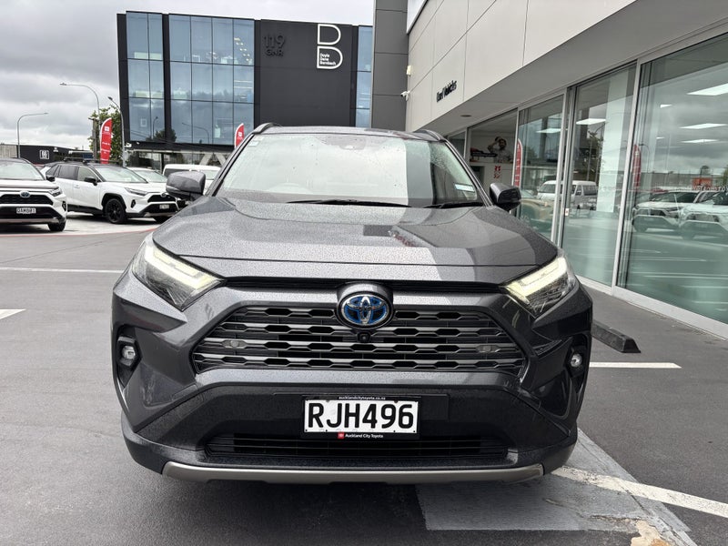 2023 Toyota RAV4 Limited 2.5P HYBRID LUXURY SUV image 4