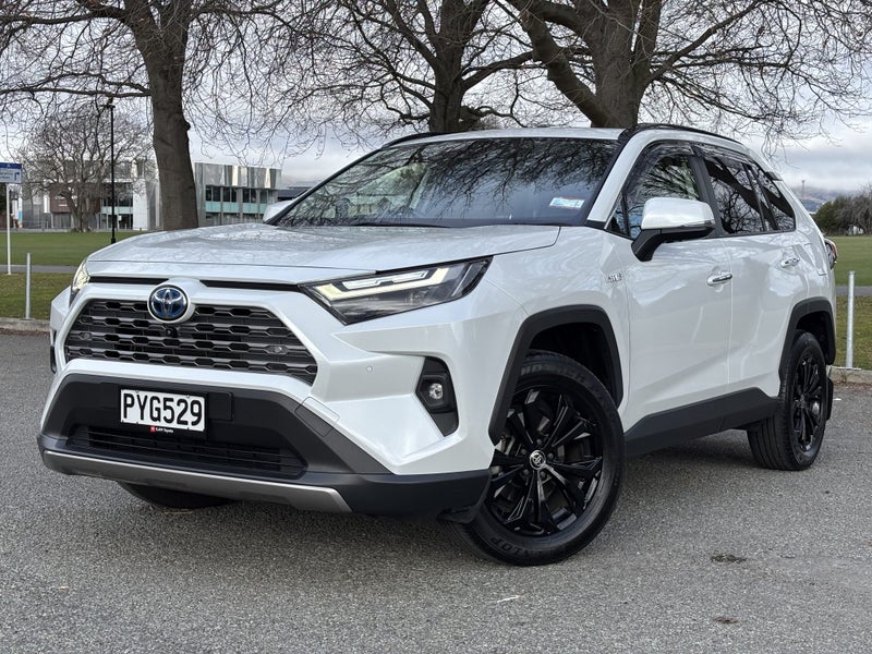 2023 Toyota RAV4 Limited 2.5Ph/4Wd/Hd image 3