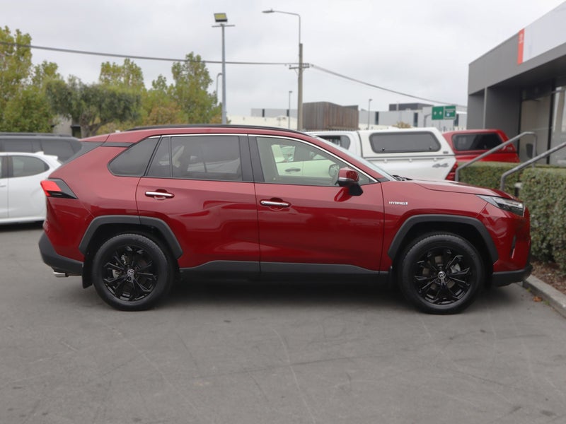 2023 Toyota RAV4 Limited HYBRID, Leather image 4