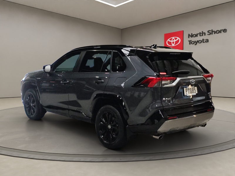 2023 Toyota RAV4 XSE 2.5L Hybrid AWD SUV image 5