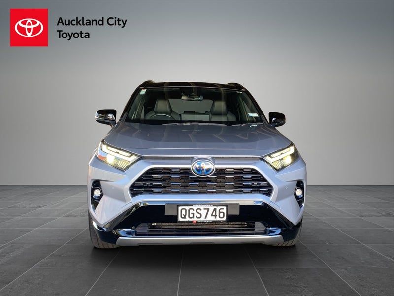 2023 Toyota RAV4 XSE 2.5P HV ECVT AWD SUV image 2