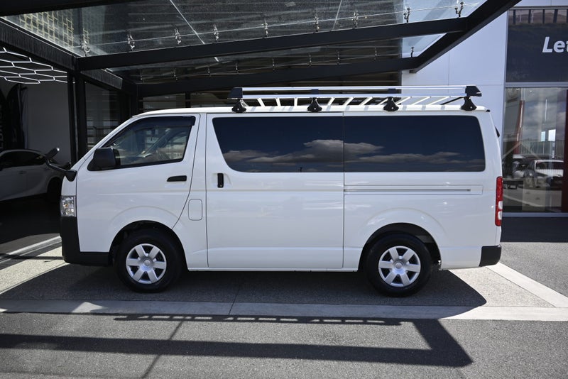 2023 Toyota Regius Ace 2.0 Petrol DX 2WD Van image 2