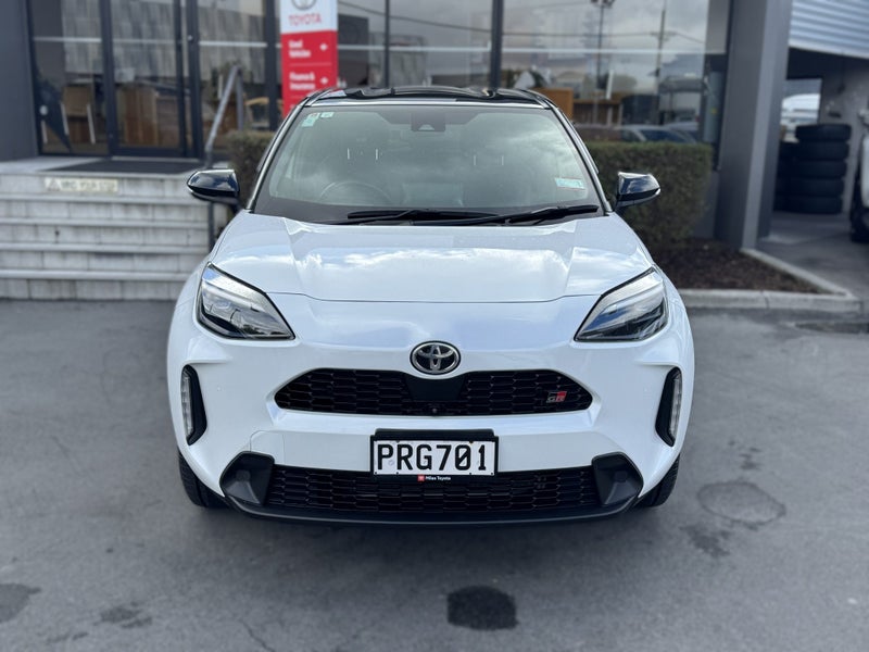 2023 Toyota Yaris 1.5 GR Hybrid 2 Wheel Drive image 2