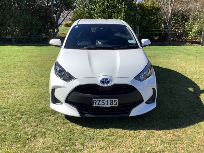 2023 Toyota Yaris 1.5 Hybrid Electric Vehicle 5... image 3