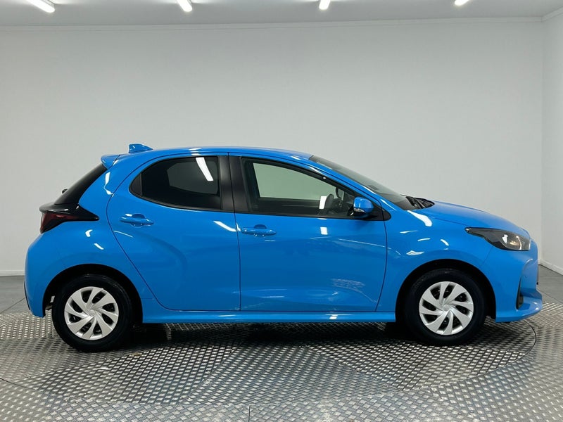 2023 Toyota Yaris 1.5 Hybrid G image 2