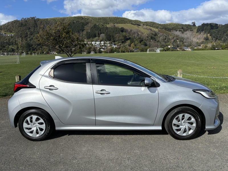 2023 Toyota Yaris 1.5 Hybrid G 5 Dr Hatch CVT 2... image 4