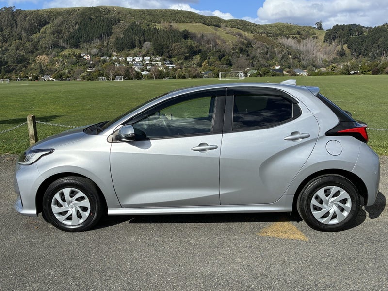 2023 Toyota Yaris 1.5 Hybrid G 5 Dr Hatch CVT 2... image 5