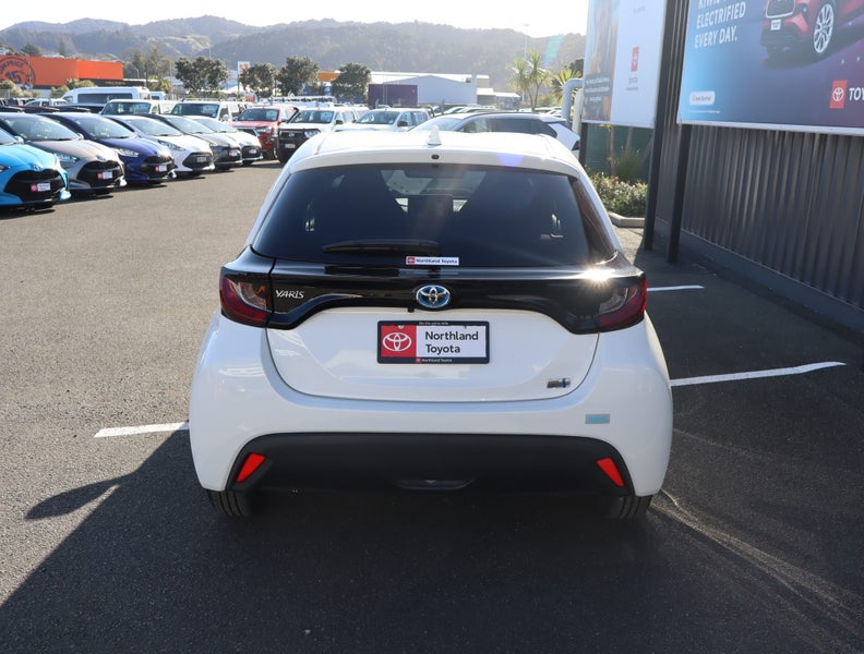 2023 Toyota Yaris 1.5 Hybrid X 5 Dr Hatch CVT 2WD image 3