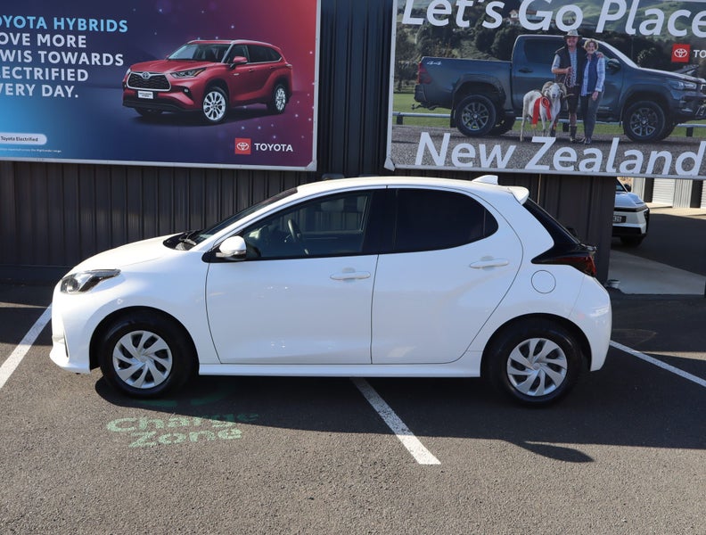 2023 Toyota Yaris 1.5 Hybrid X 5 Dr Hatch CVT 2WD image 5