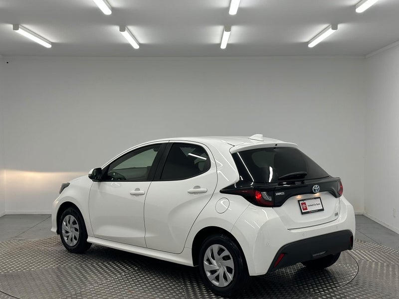 2023 Toyota Yaris 1.5 Hybrid X image 5