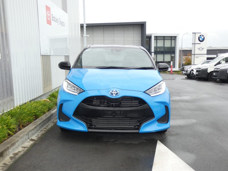 2023 Toyota Yaris 1.5 Hybrid Z 5 Dr Hatch CVT 2... image 3