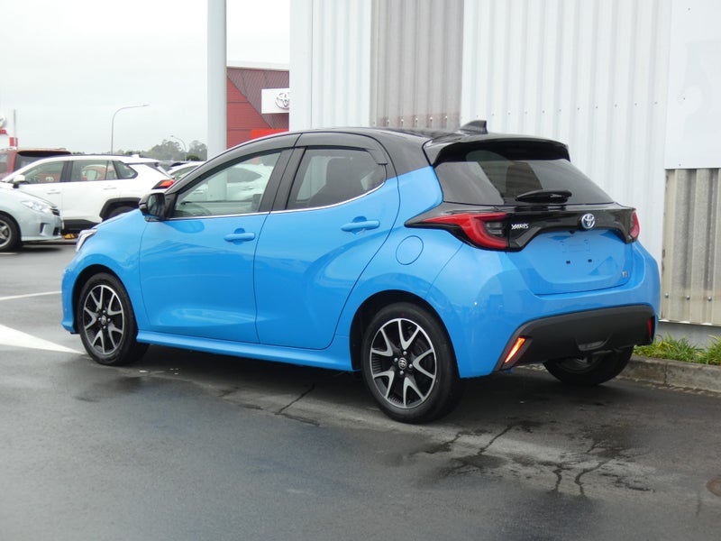 2023 Toyota Yaris 1.5 Hybrid Z 5 Dr Hatch CVT 2... image 5