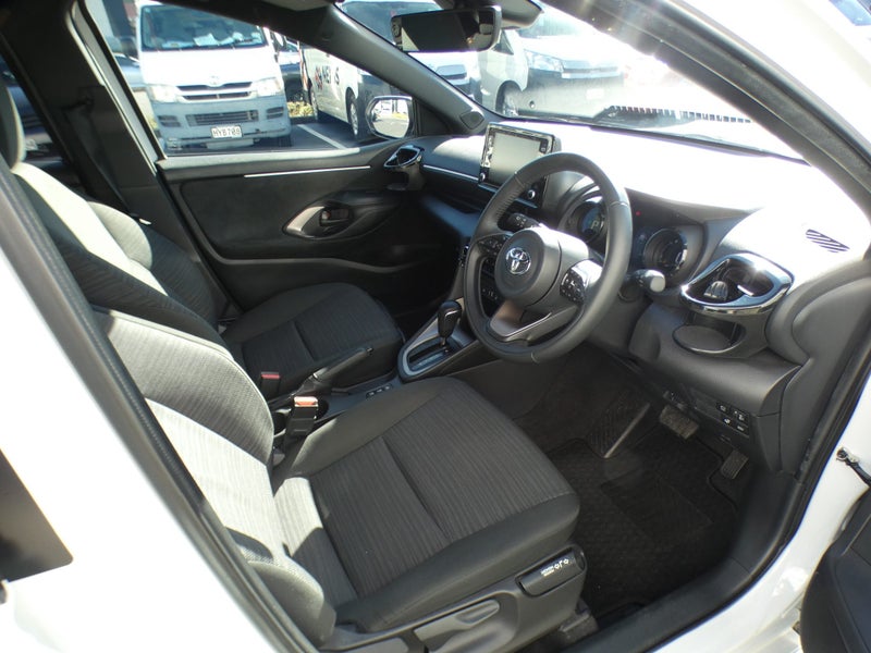 2023 Toyota Yaris 1.5 Hybrid Z 5 Dr Hatch CVT 4WD image 2