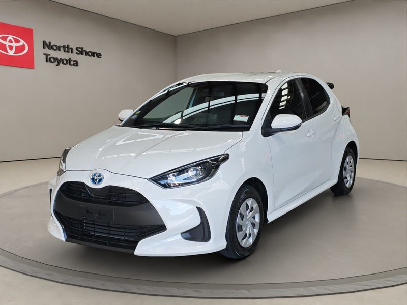 2023 Toyota Yaris 1.5L Hybrid X 2WD Hatchback image 3