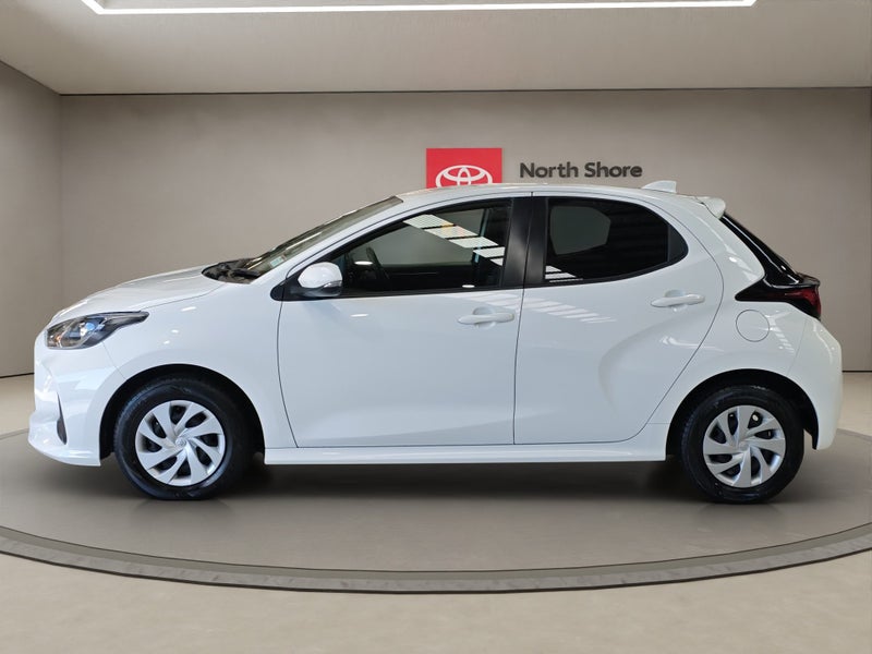 2023 Toyota Yaris 1.5L Hybrid X 2WD Hatchback image 4