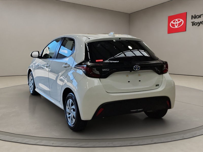 2023 Toyota Yaris 1.5L Hybrid X 2WD Hatchback image 5