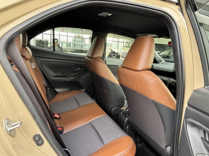 2023 Toyota Yaris Cross 1.5 Hybrid ADVENTURE ED... image 3