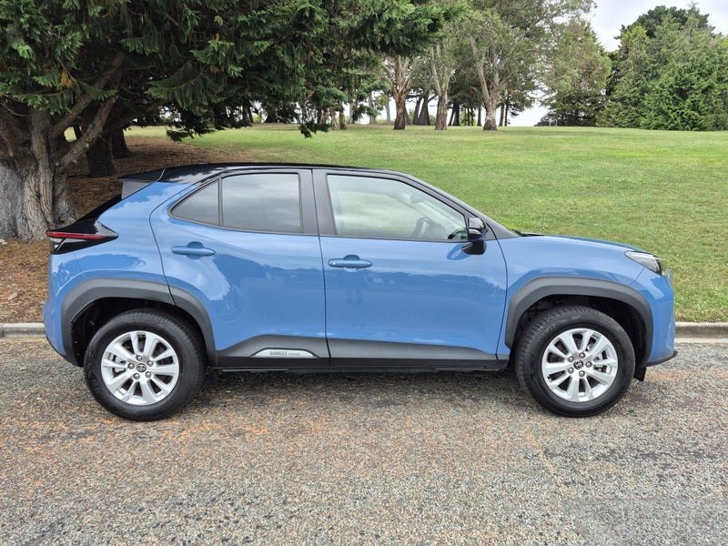 2023 Toyota Yaris Cross 1.5 Hybrid G 5Dr SUV 4W... image 3