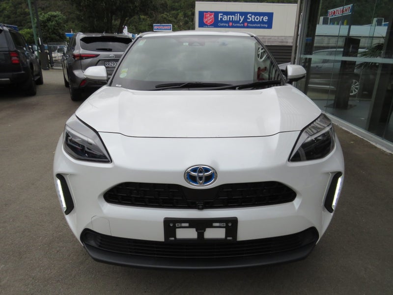 2023 Toyota Yaris Cross 1.5 Hybrid Z 4WD 5 Dr S... image 3