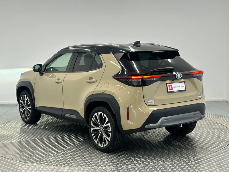 2023 Toyota Yaris Cross 1.5 Hybrid Z Adventure 4WD image 5