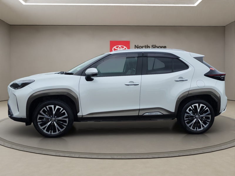 2023 Toyota Yaris Cross 1.5L Hybrid Z Adventure... image 4