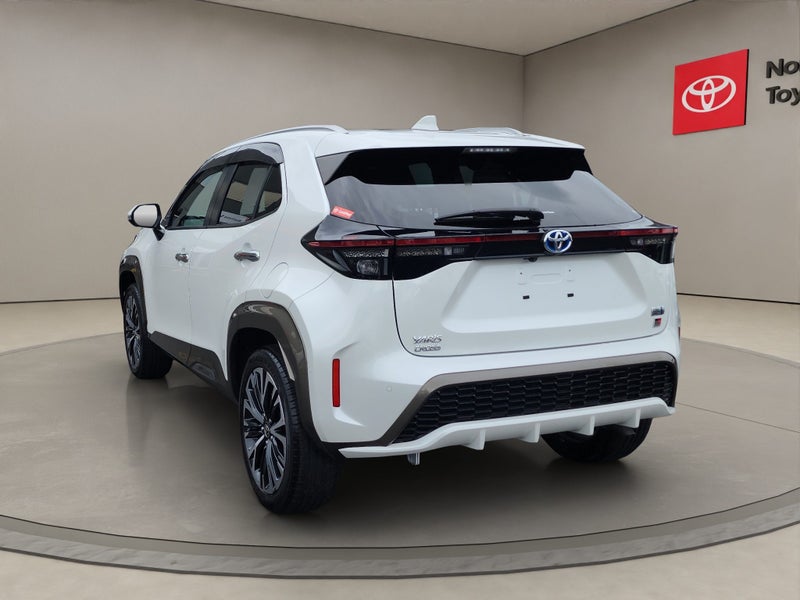 2023 Toyota Yaris Cross 1.5L Hybrid Z Adventure... image 5