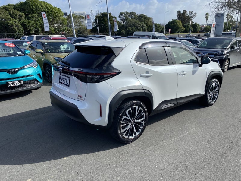 2023 Toyota Yaris Cross 1.5P Hybrid Z 4WD image 2