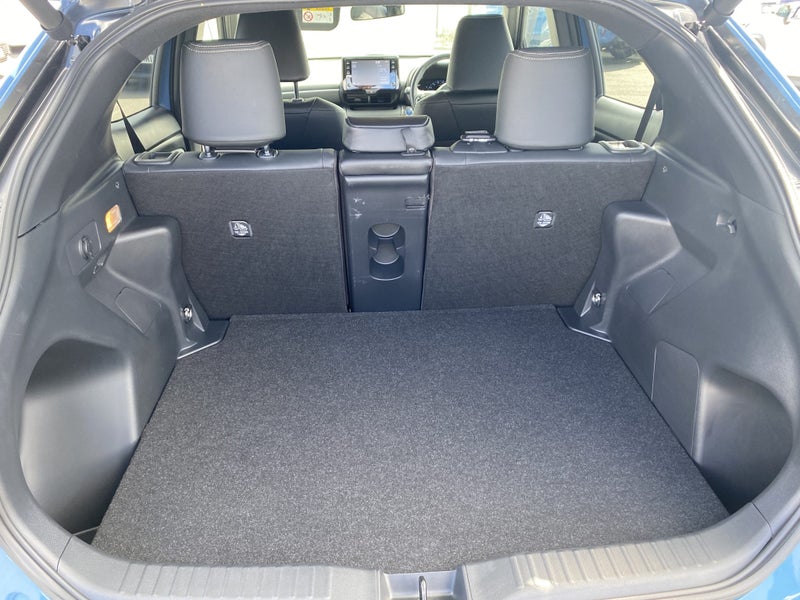2023 Toyota Yaris Cross 1.5P Hybrid Z 4WD SUV image 4