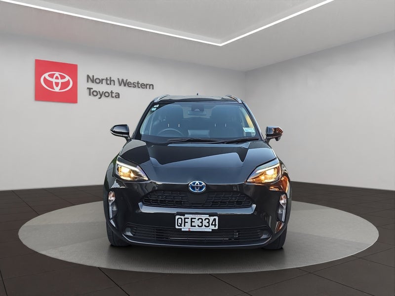2023 Toyota Yaris Cross Cross 1.5L Hybrid FWD SUV image 2
