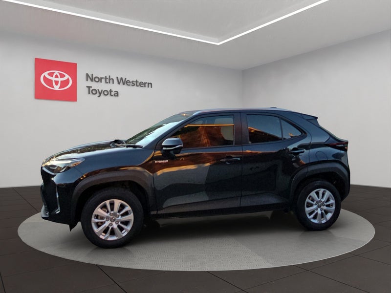 2023 Toyota Yaris Cross Cross 1.5L Hybrid FWD SUV image 4