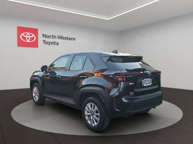 2023 Toyota Yaris Cross Cross 1.5L Hybrid FWD SUV image 5