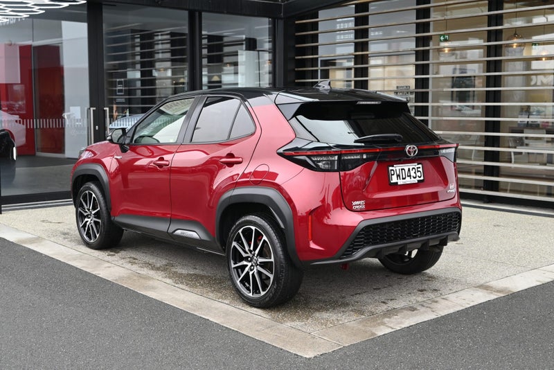 2023 Toyota Yaris Cross GR Sport 1.5 Petrol Hyb... image 2