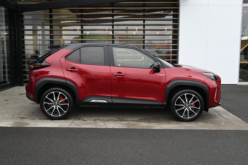 2023 Toyota Yaris Cross GR Sport 1.5 Petrol Hyb... image 5