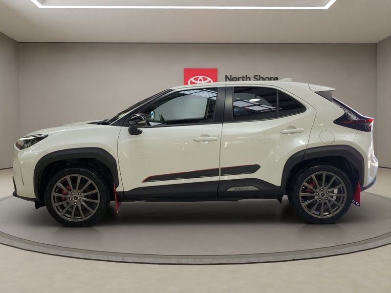 2023 Toyota Yaris Cross GR Sport 1.5L Hybrid FW... image 4