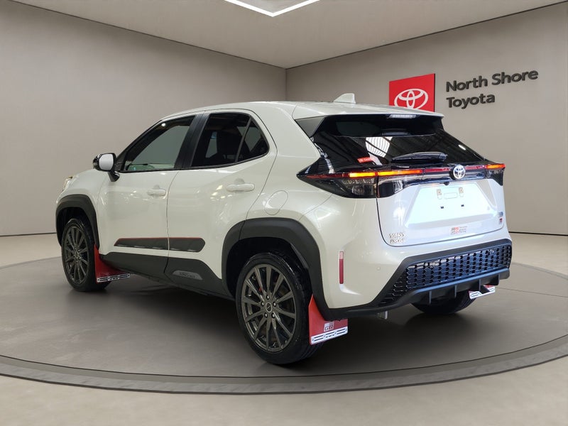 2023 Toyota Yaris Cross GR Sport 1.5L Hybrid FW... image 5