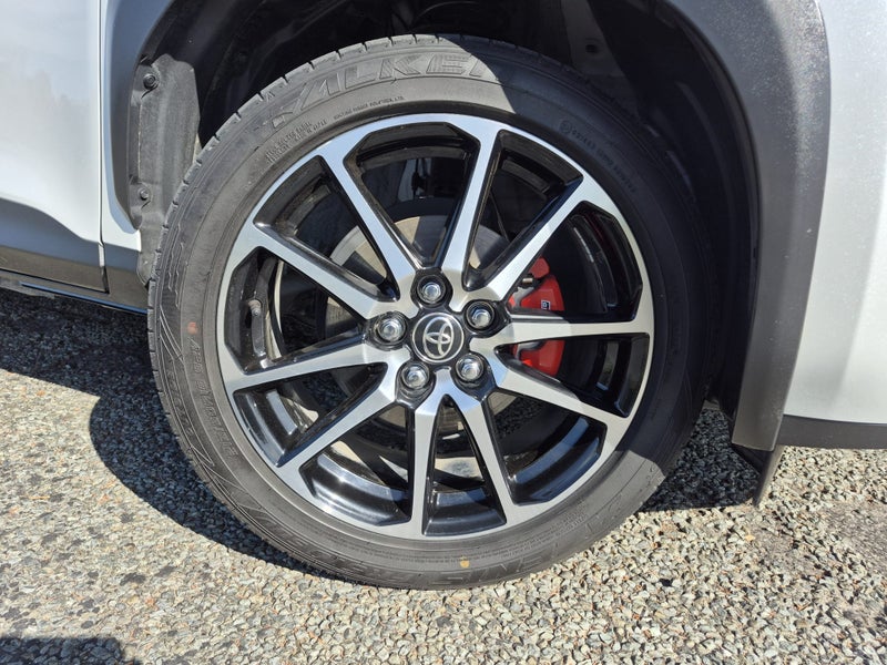 2023 Toyota Yaris Cross GR Sport 1.5P HEV ECVT... image 2