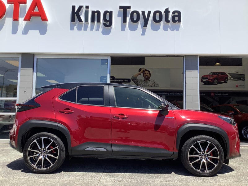 2023 Toyota Yaris Cross GR Sport 1.5P HYBRID SUV image 2